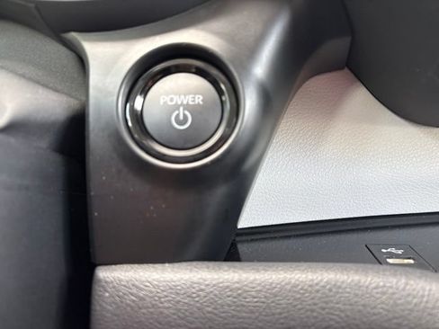 Used 2026 Toyota Sienna XLE FWD image 26