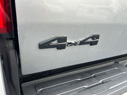 Used 2025 Toyota Tacoma TRD Off-Road image 32