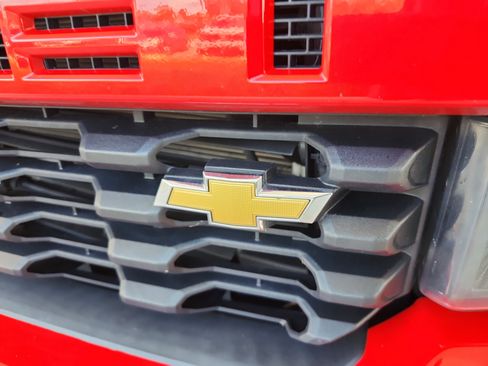 Used 2022 Chevrolet Silverado 1500 Custom w/ Safety Confidence Package RWD image 27