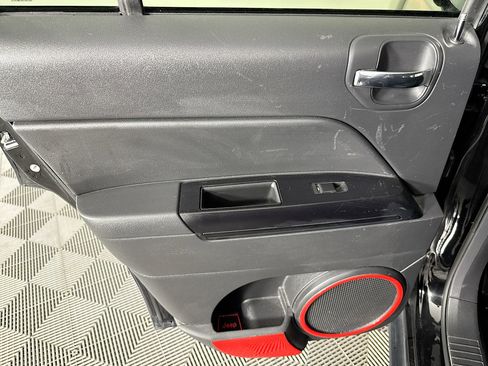 Used 2016 Jeep Compass Sport w/ Power Value Group image 24