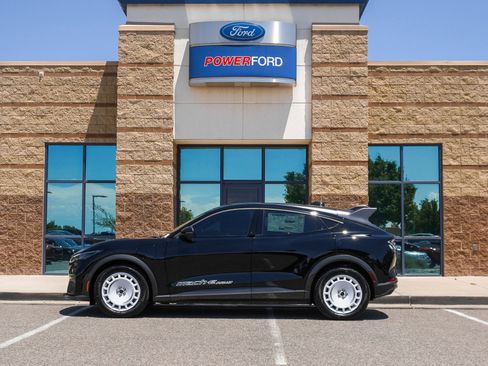 New 2025 Ford Mustang Mach-E GT image 9