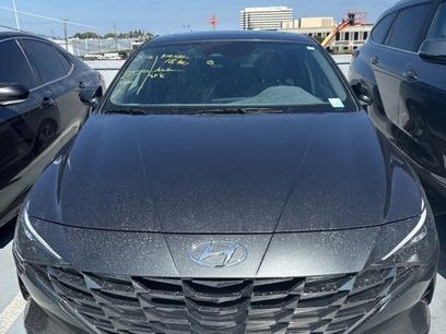 Used 2022 Hyundai Elantra SEL w/ Convenience + Premium Package