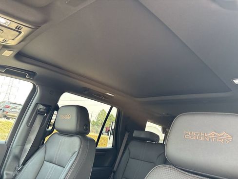 Certified 2025 Chevrolet Tahoe High Country AWD/4WD image 24