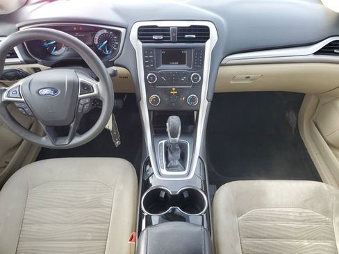 Used 2016 Ford Fusion SE image 25