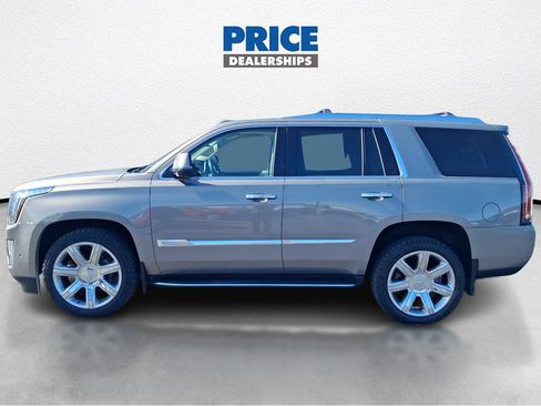 Used 2019 Cadillac Escalade Luxury w/ LPO, Radiant Package AWD/4WD image 9