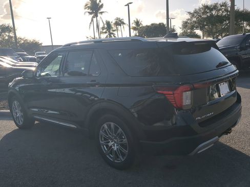 Used 2025 Ford Explorer Platinum image 7