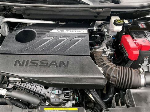 Used 2022 Nissan Rogue SV w/ SV Premium Package image 10