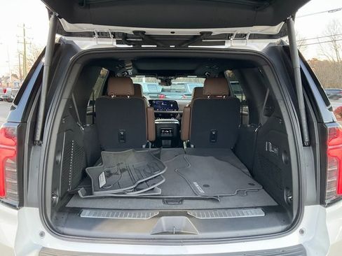 Used 2025 Chevrolet Tahoe High Country image 17