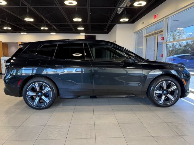 Used 2024 BMW iX xDrive50 w/ Premium Package AWD/4WD image 19