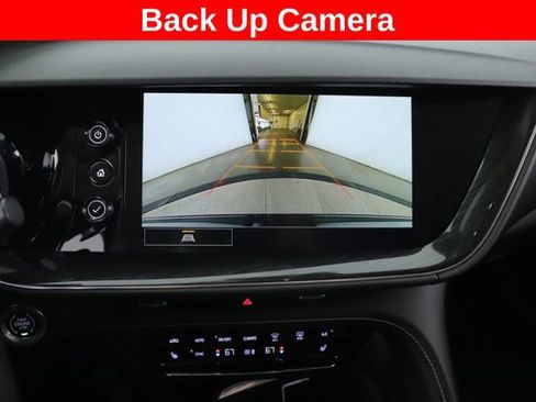 Used 2022 Buick Envision Essence w/ Safety Package FWD image 5