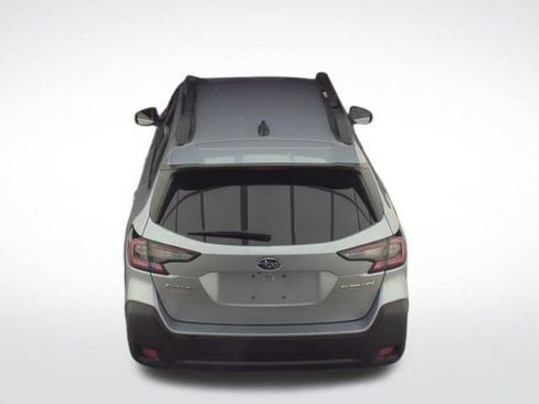 Used 2023 Subaru Outback Premium image 7