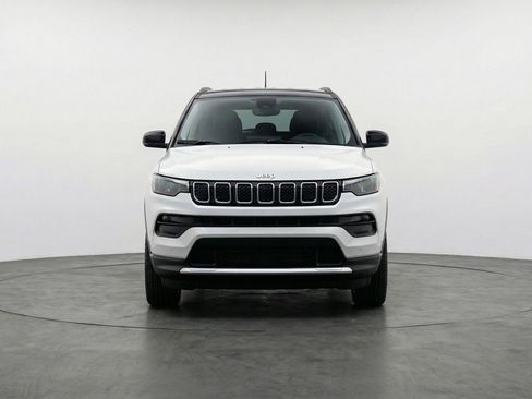 Used 2025 Jeep Compass Limited image 2