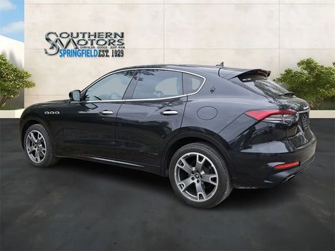 Used 2023 Maserati Levante Modena image 3
