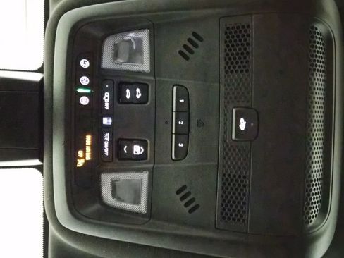 Used 2020 Cadillac XT6 Premium Luxury image 36