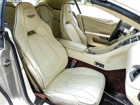 Used 2016 Aston Martin Vanquish Volante RWD image 39