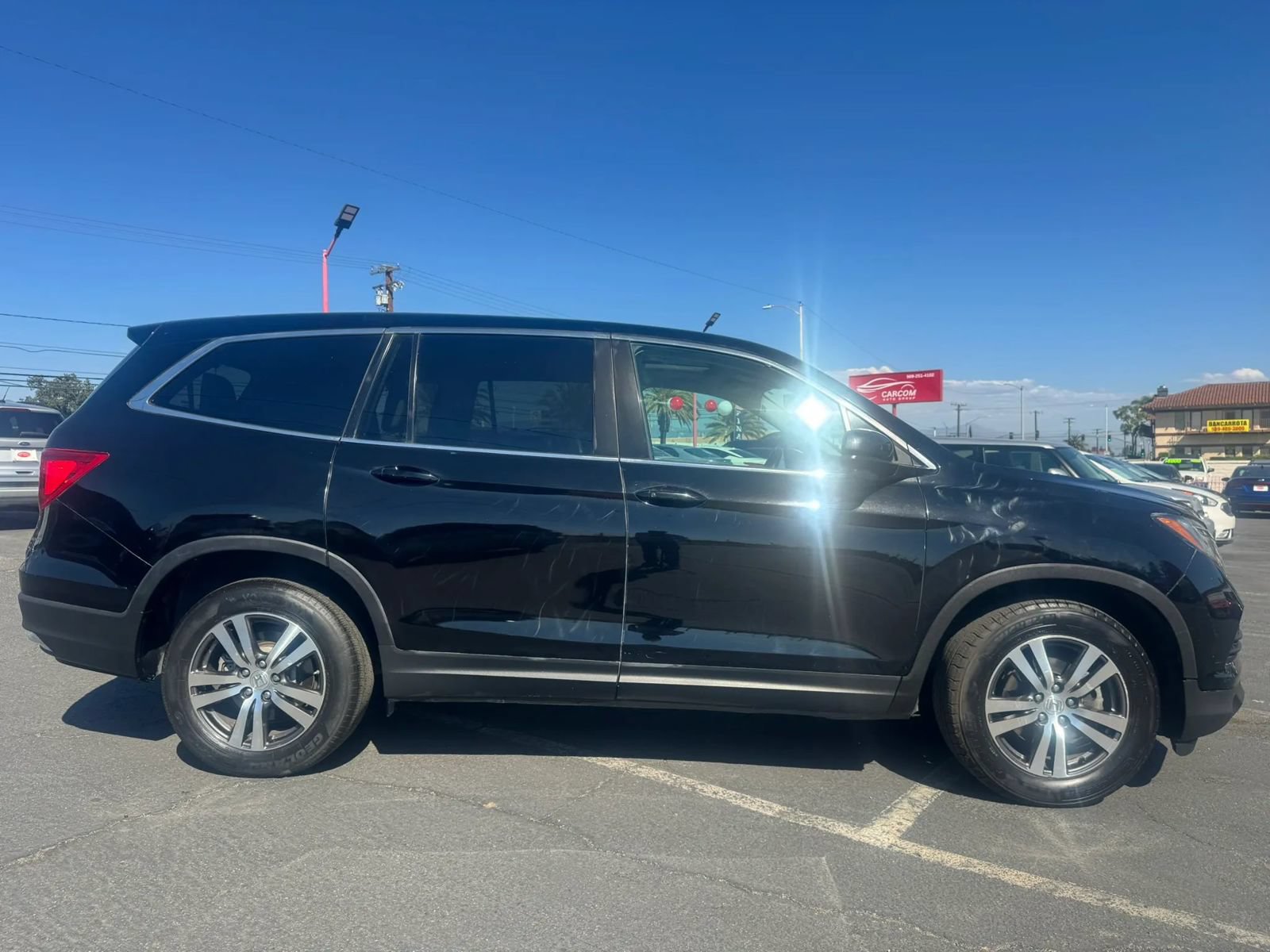 Used 2017 Honda Pilot EX-L image 11
