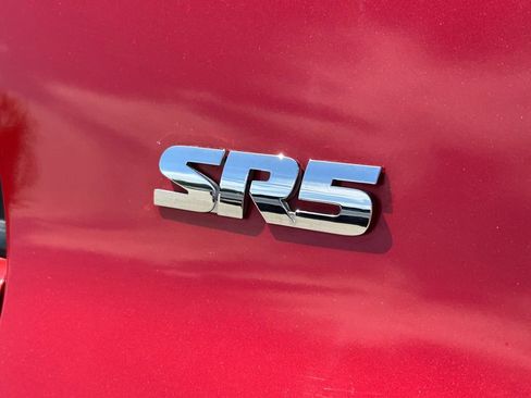 Used 2021 Toyota 4Runner SR5 Premium w/ Moonroof Package AWD/4WD image 15