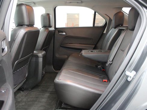 Used 2017 Chevrolet Equinox Premier w/ Enhanced Convenience Package AWD/4WD image 8