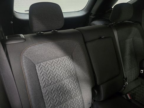 Used 2023 Chevrolet Equinox LT image 18