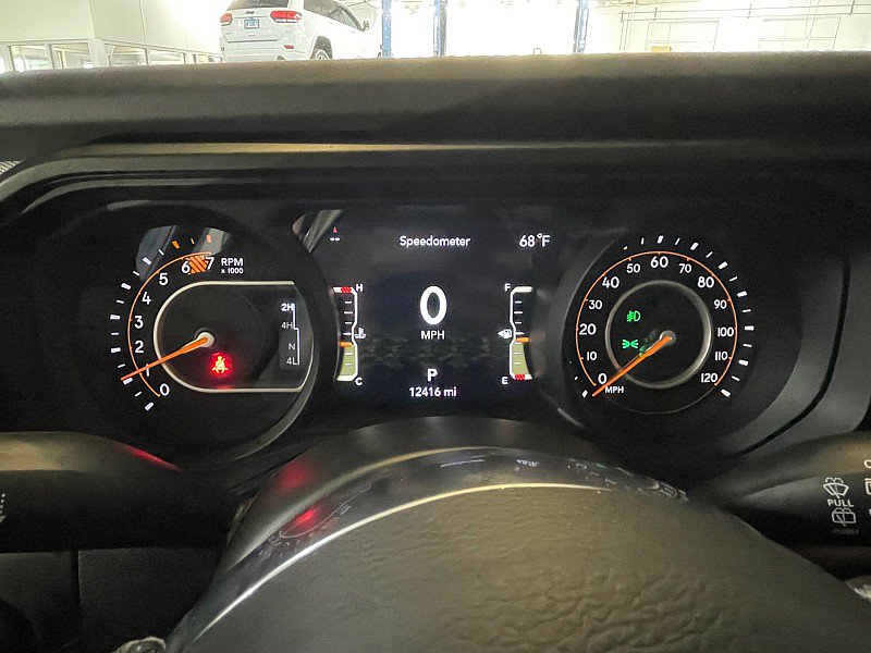 Used 2026 Jeep Wrangler Unlimited Sahara AWD/4WD image 17