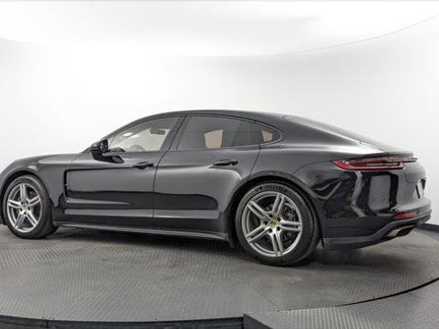 Used 2018 Porsche Panamera 4 w/ Premium Package AWD/4WD image 6