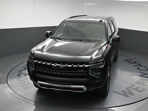 Used 2025 Chevrolet Suburban Z71 AWD/4WD image 30