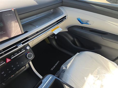 New 2026 Hyundai Tucson Blue SE w/ Tow & Go Package image 18