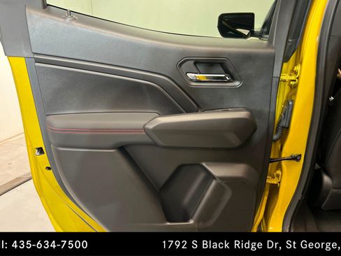 Used 2023 Chevrolet Colorado Z71 w/ Z71 Convenience Package 2 AWD/4WD image 19