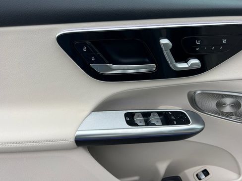 New 2026 Mercedes-Benz GLC 300 image 14