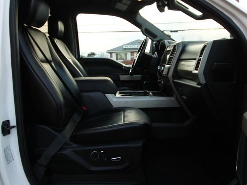 Used 2018 Ford F350 Lariat w/ Lariat Ultimate Package image 9