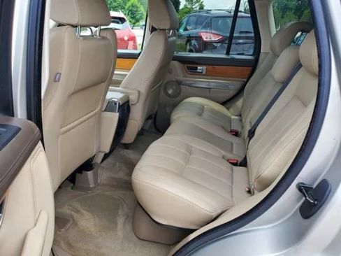 Used 2011 Land Rover Range Rover Sport HSE LUX AWD/4WD image 8