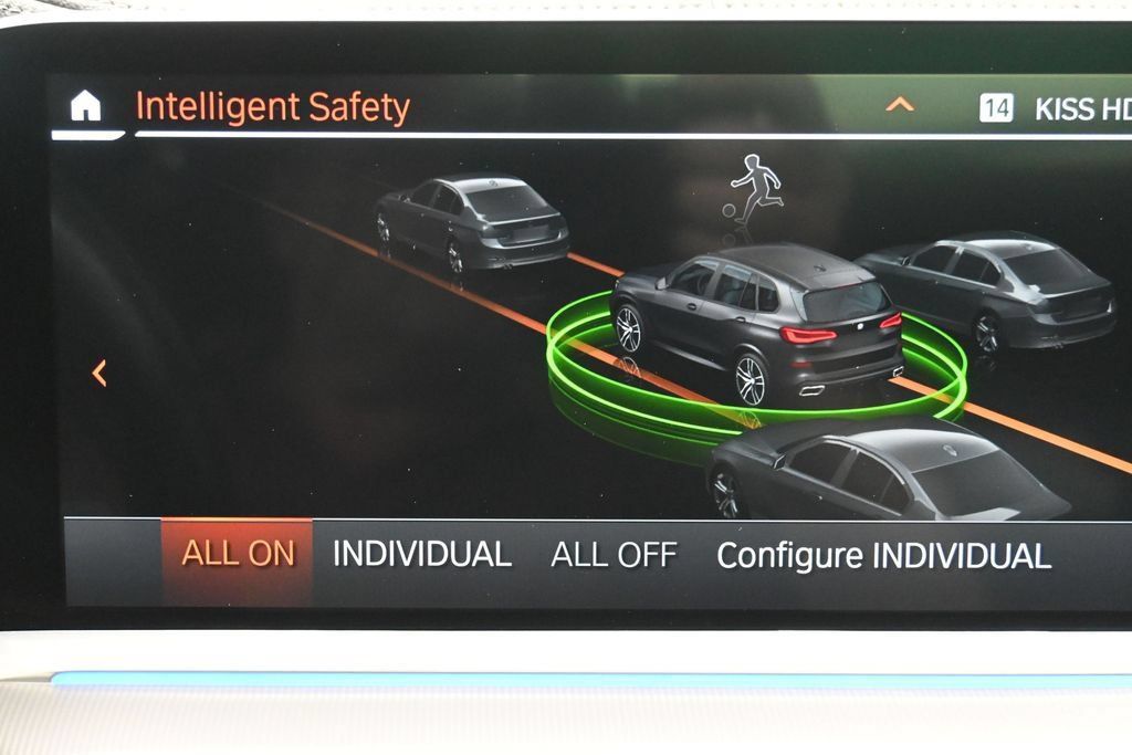 Used 2022 BMW X5 M50i w/ Executive Package AWD/4WD image 17