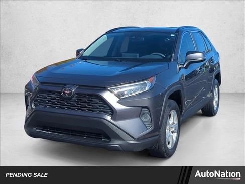 Used 2019 Toyota RAV4 XLE image 1