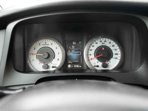 Used 2019 Toyota Sienna SE w/ SE Preferred Package AWD/4WD image 16
