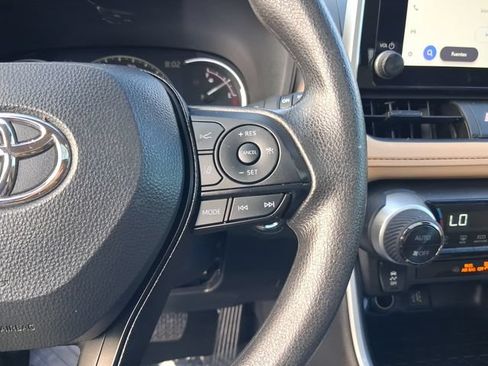 Used 2025 Toyota RAV4 XLE w/ Convenience Package FWD image 19