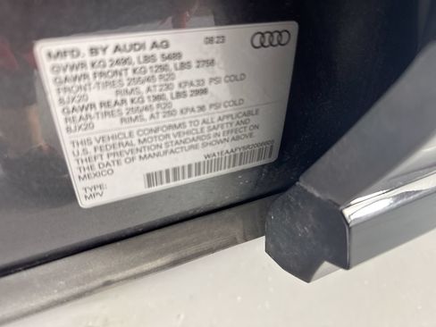Used 2024 Audi Q5 2.0T Premium Plus w/ Premium Plus Package AWD/4WD image 39