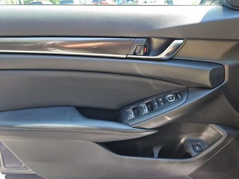 Used 2018 Honda Accord Sport image 27