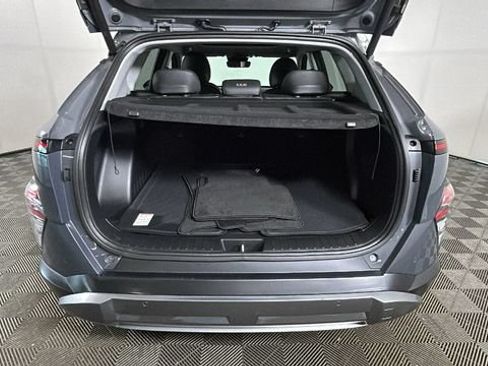 Used 2024 Hyundai Kona Limited FWD image 28