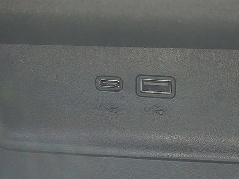 Used 2026 Chevrolet Equinox LT FWD image 21