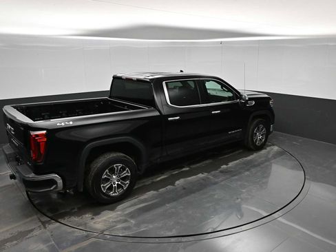 Used 2025 GMC Sierra 1500 SLT AWD/4WD image 31