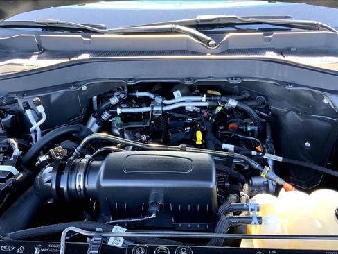 Used 2022 Ford Explorer XLT RWD image 28