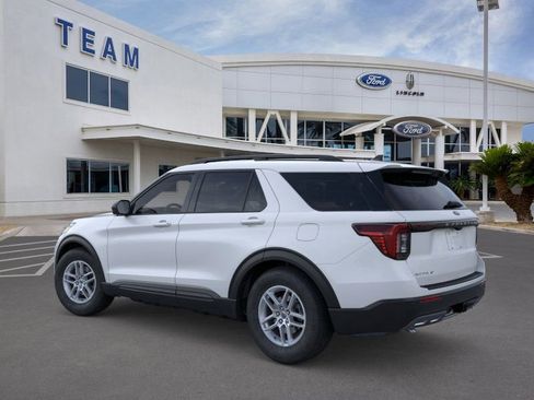 New 2026 Ford Explorer Active w/ Active Comfort Package image 4