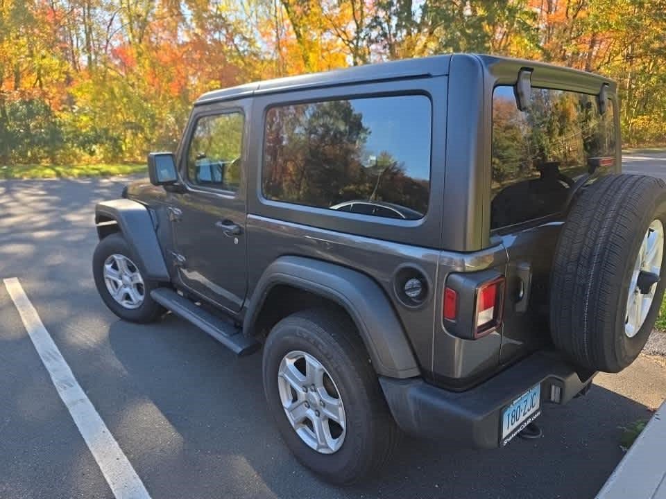Used 2023 Jeep Wrangler Sport AWD/4WD image 7