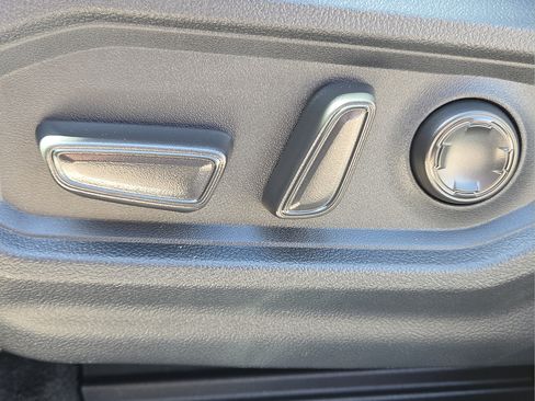New 2026 Toyota Tundra Platinum AWD/4WD image 19