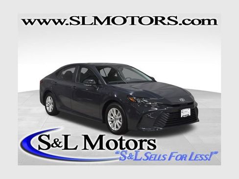 Used 2025 Toyota Camry LE FWD image 1