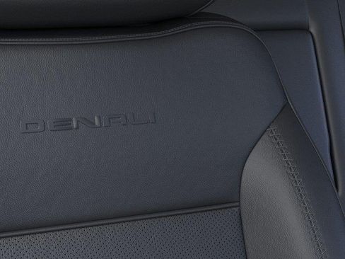 New 2026 GMC Yukon Denali w/ Denali Reserve Package AWD/4WD image 21