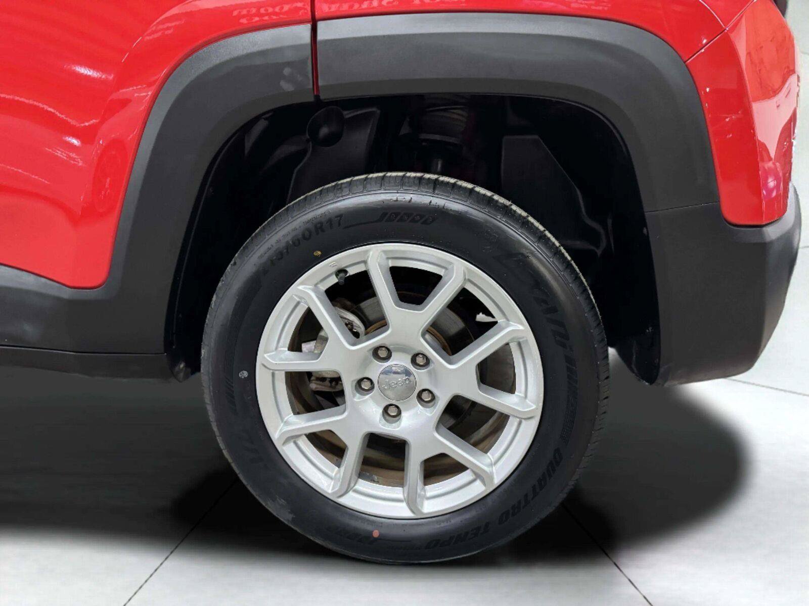 Used 2020 Jeep Renegade Latitude AWD/4WD image 57