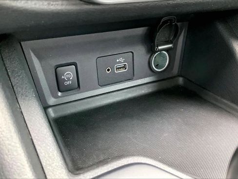 Used 2024 Nissan Sentra S image 27