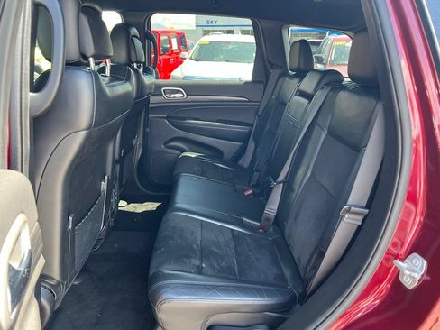 Used 2022 Jeep Grand Cherokee Laredo X AWD/4WD image 24