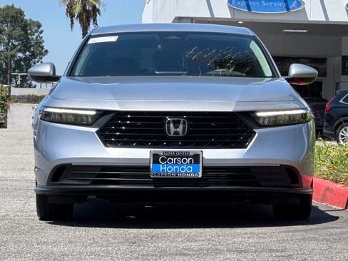 Certified 2025 Honda Accord SE image 6